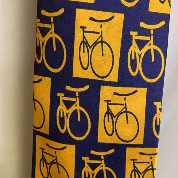 Hugo Boss, Albert Nipon, Exerstuff Bundle of 3 Silk Ties (Blue Yellow Shades) - Picture 11 of 14